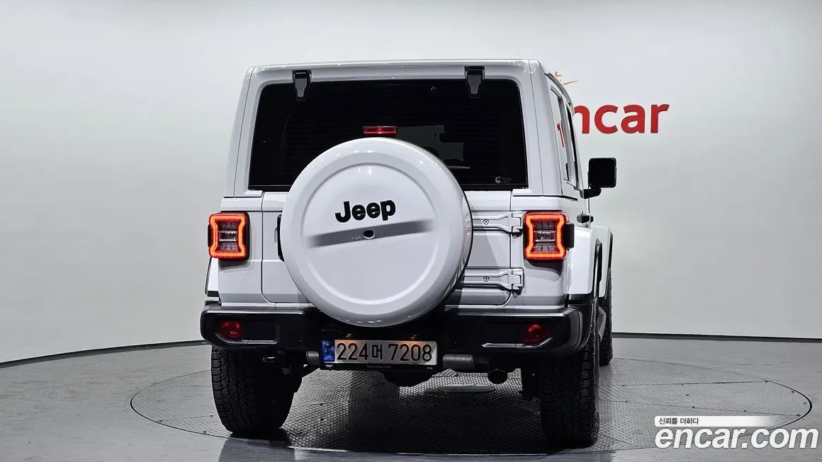 Jeep Wrangler 2023 из KR, фото 4