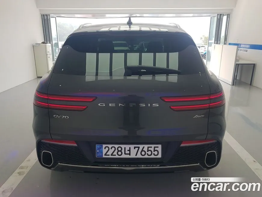 Genesis GV70 2024 из KR, фото 3