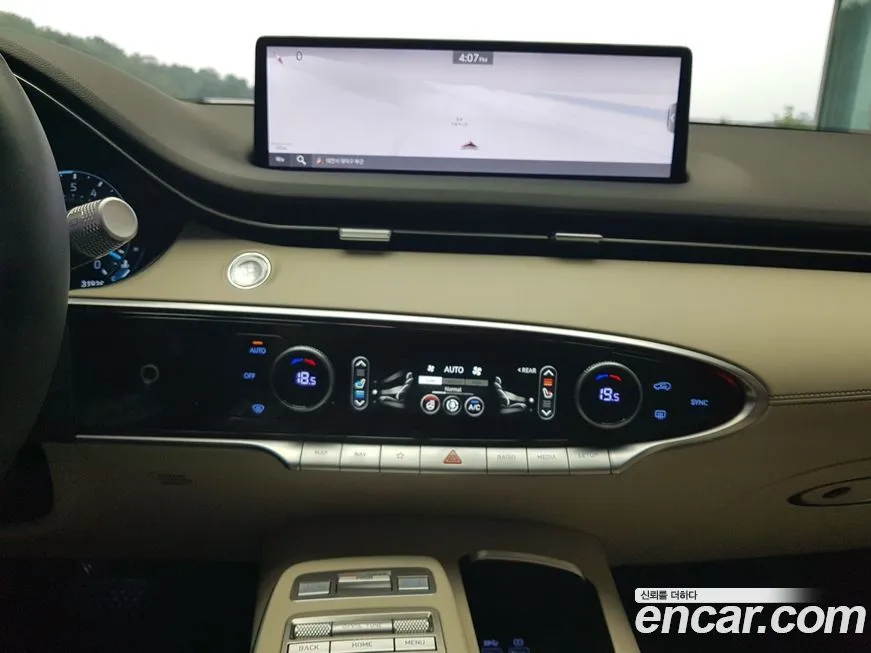 Genesis GV70 2024 из KR, фото 8