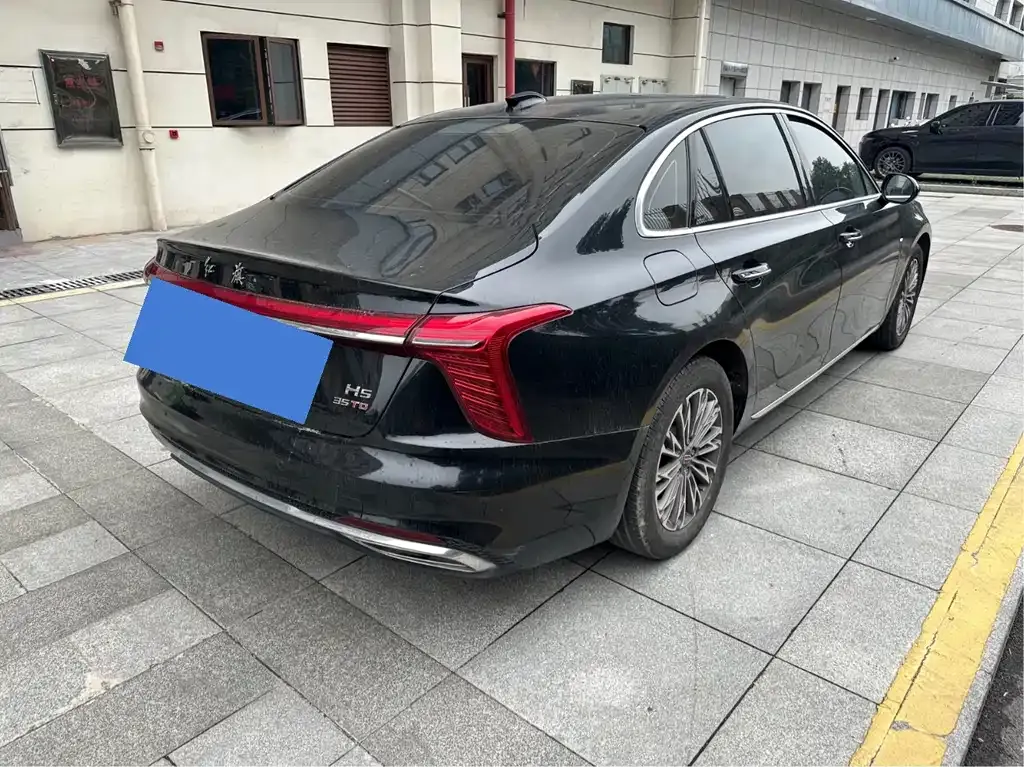 Hongqi H5 — фото 10
