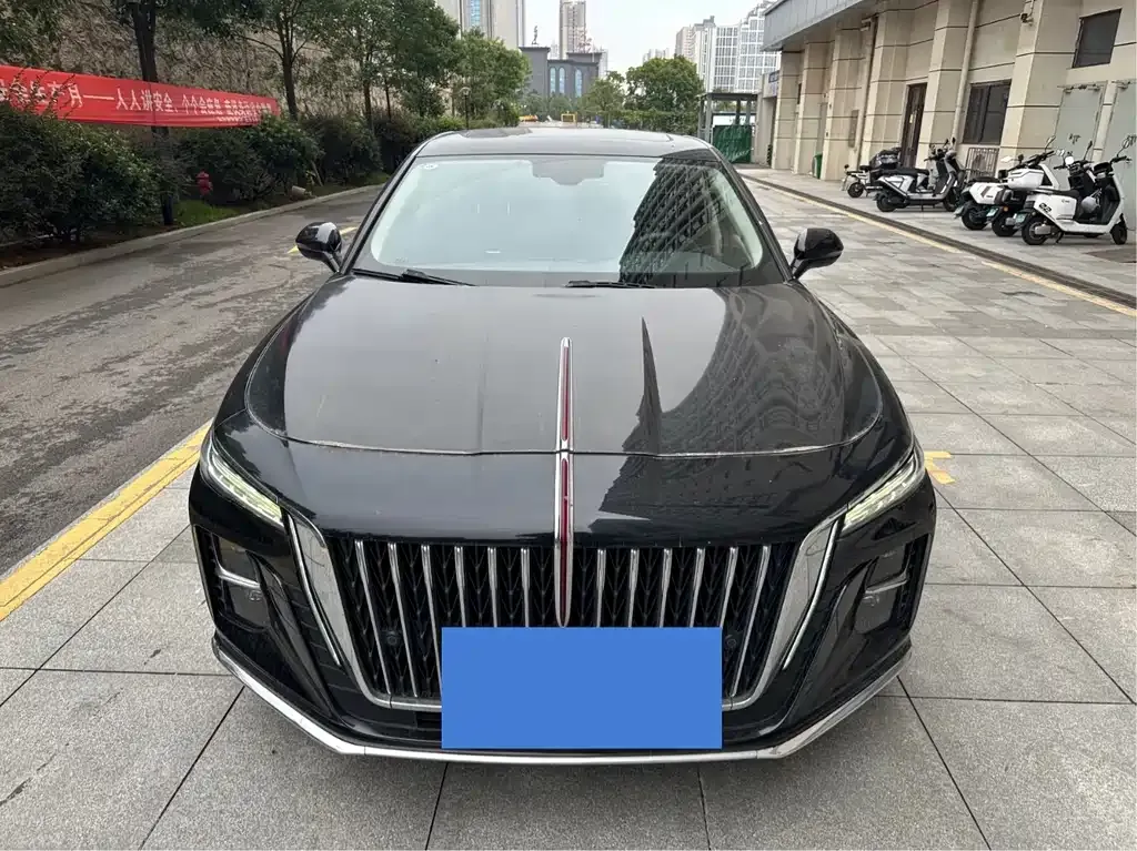 Hongqi H5 — фото 2
