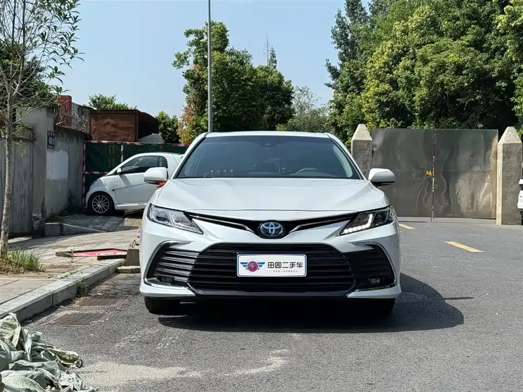Toyota Camry 2022 из CN, фото 2
