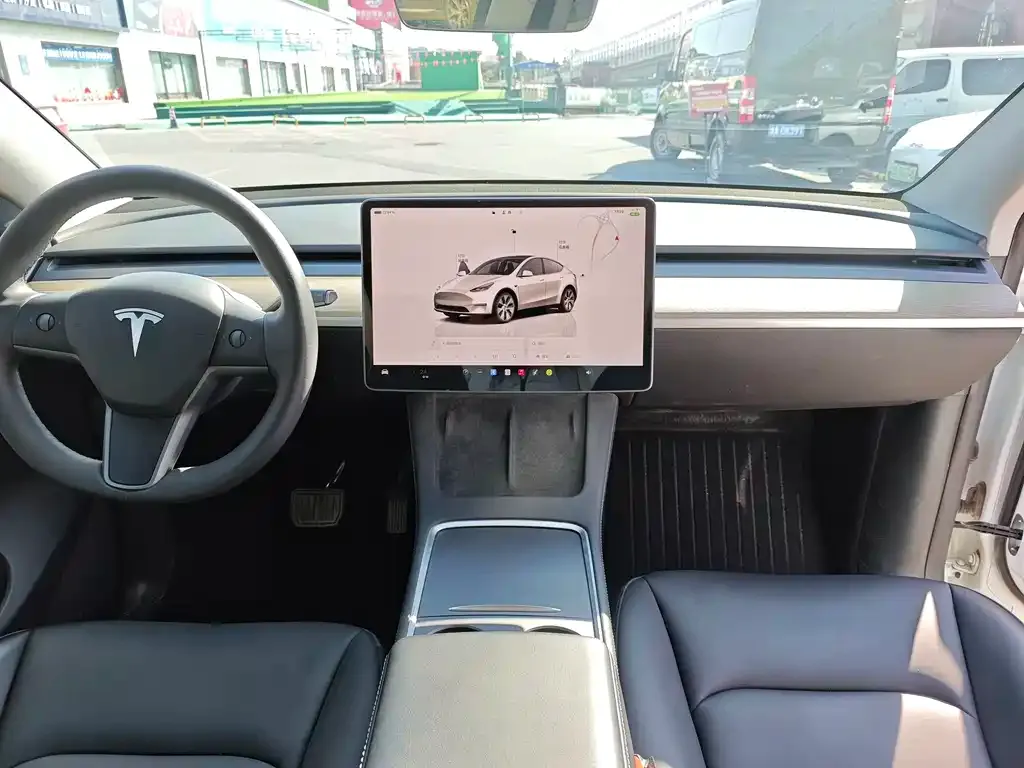 Tesla Model Y 2023 из CN, фото 10