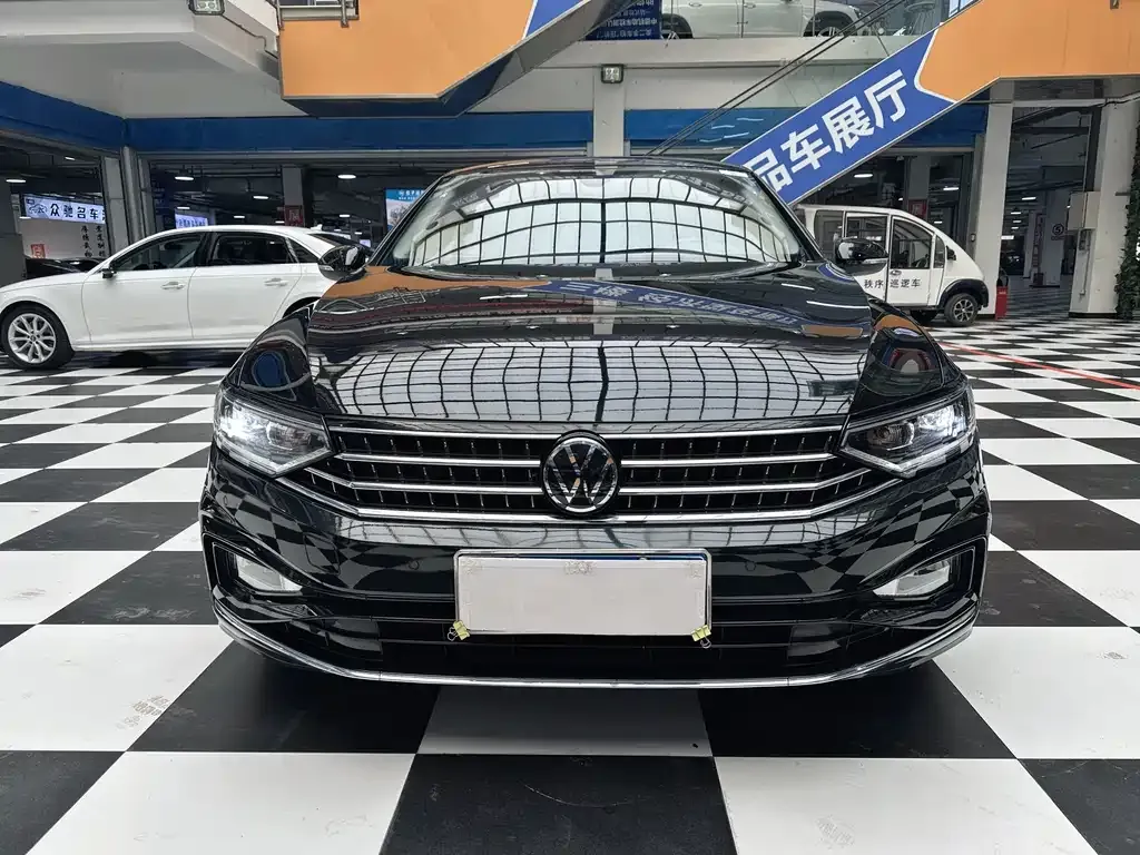 Volkswagen Magotan 2023 из CN, фото 2