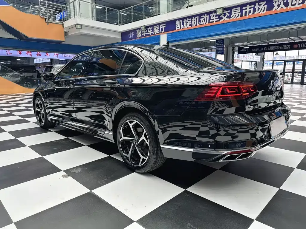 Volkswagen Magotan 2023 из CN, фото 6