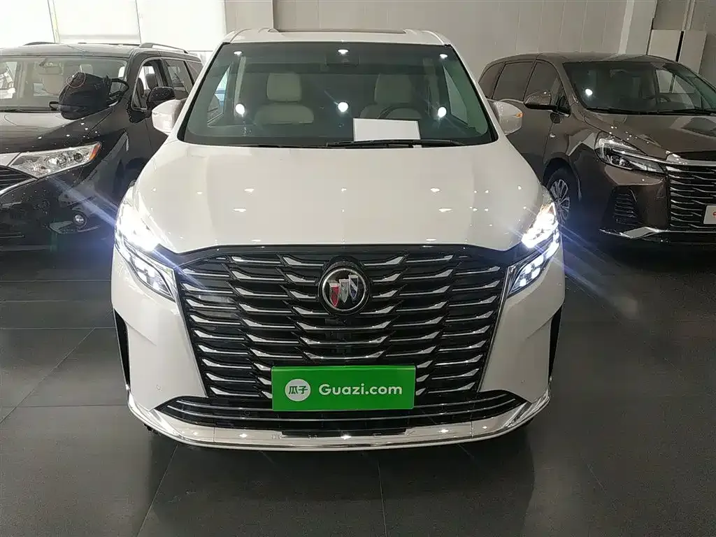 Buick GL8 2022 из CN, фото 3