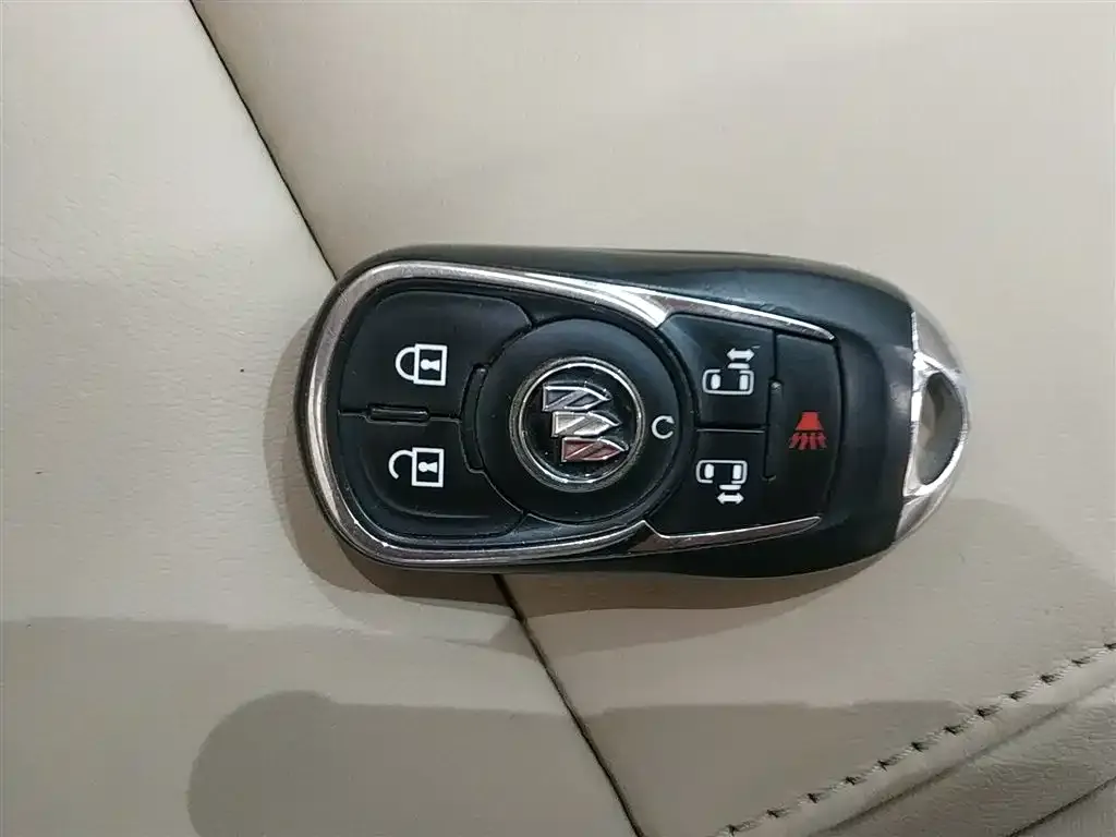 Buick GL8 2022 из CN, фото 9