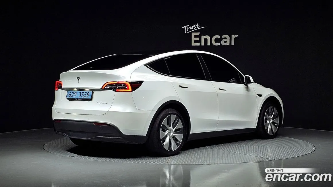 Tesla Model Y 2021 из KR, фото 2