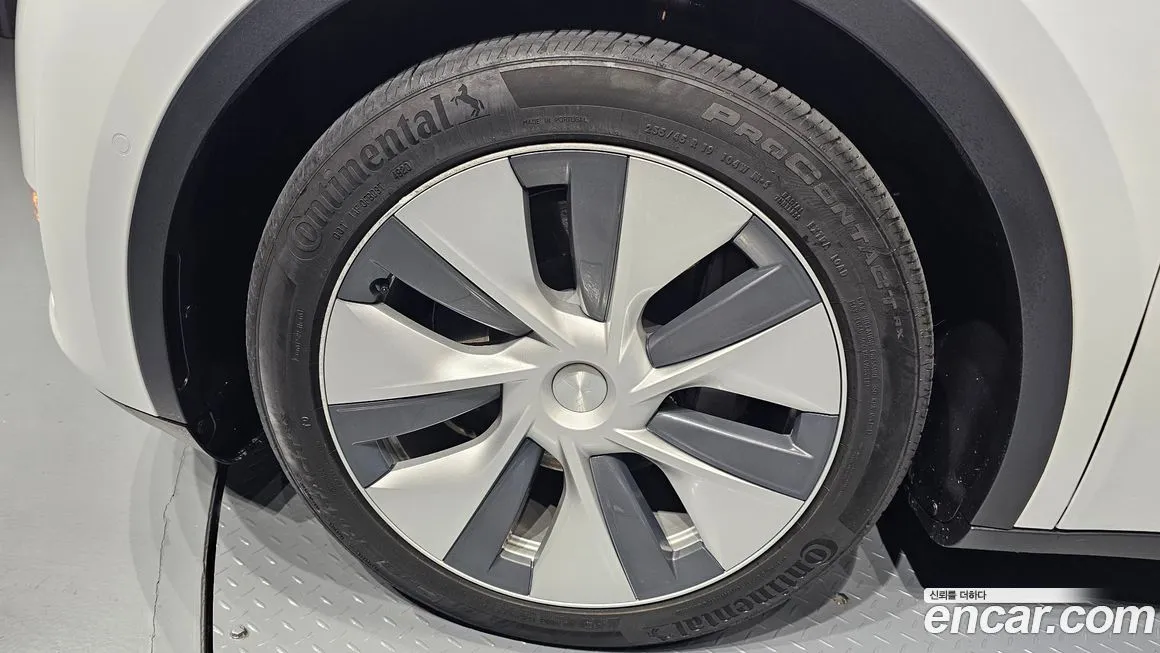 Tesla Model Y 2021 из KR, фото 5