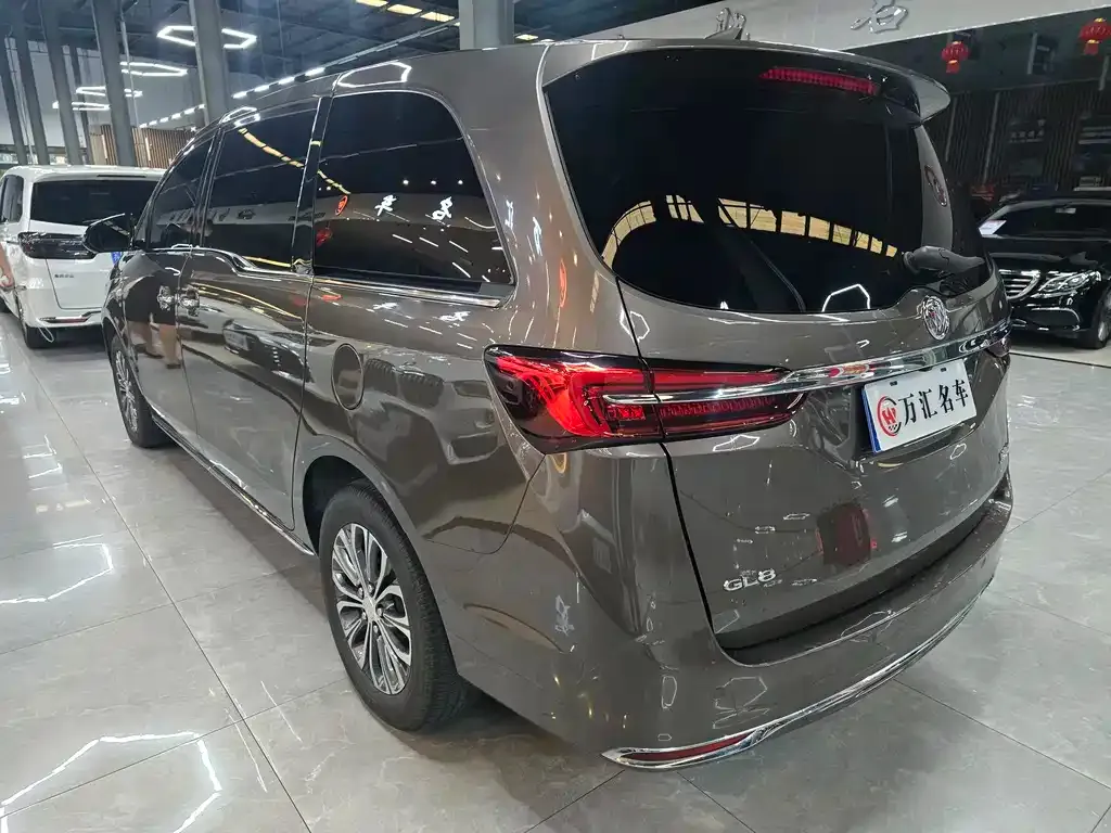 Buick GL8 2023 из CN, фото 10