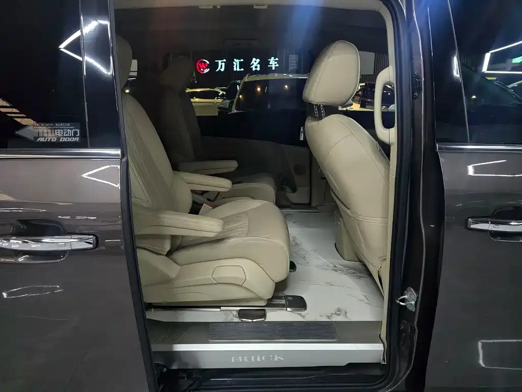 Buick GL8 2023 из CN, фото 6