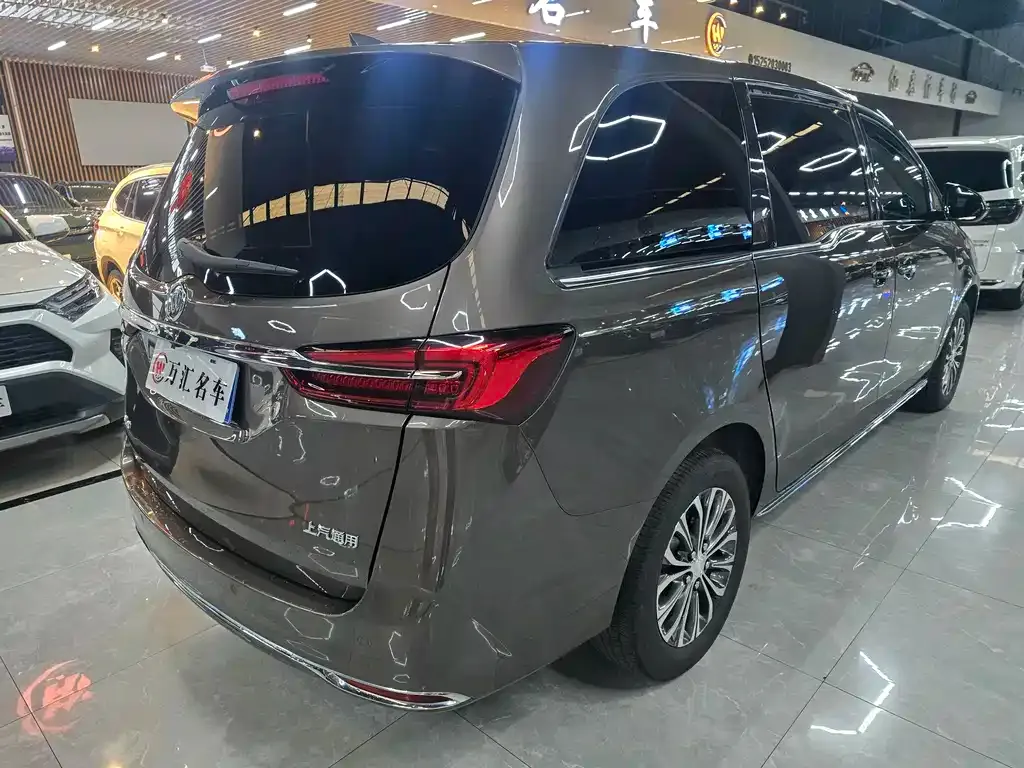 Buick GL8 2023 из CN, фото 9