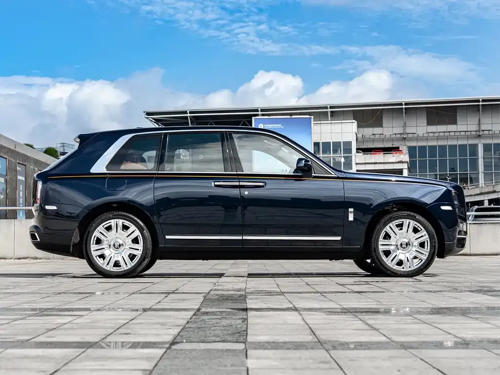 Rolls-Royce Cullinan 2024 из CN, фото 3