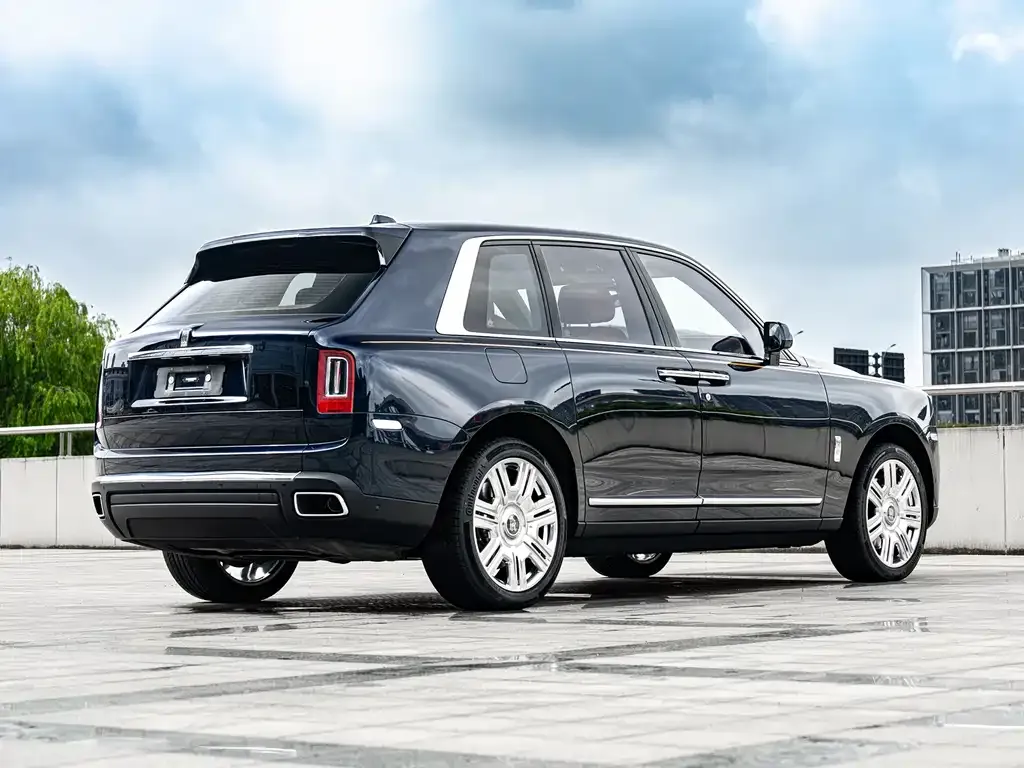 Rolls-Royce Cullinan 2024 из CN, фото 7