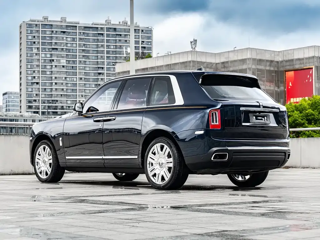 Rolls-Royce Cullinan 2024 из CN, фото 8