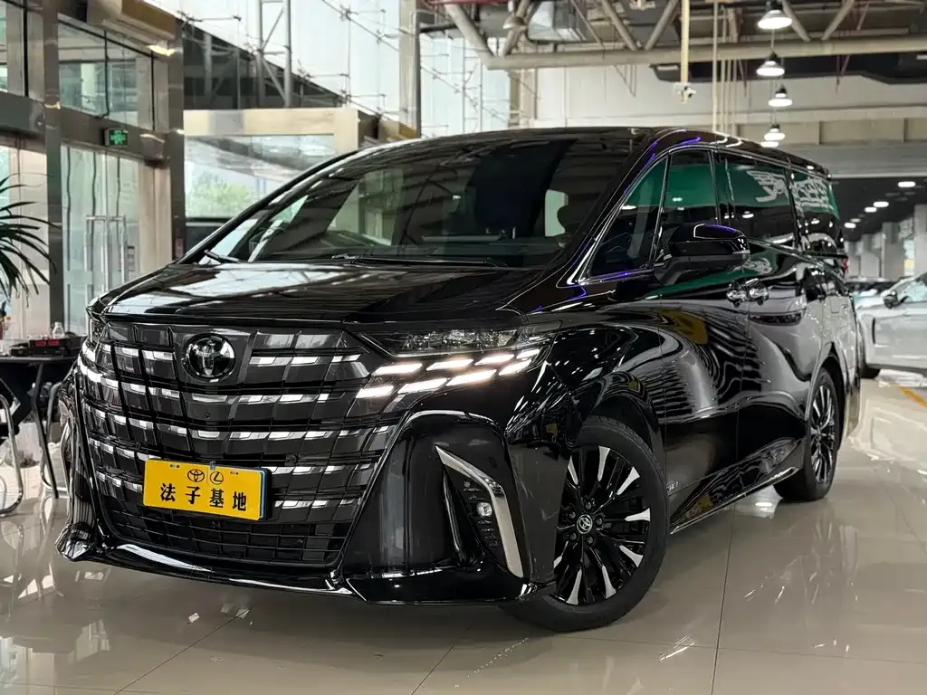 Toyota Alphard 2023 из CN, фото 1