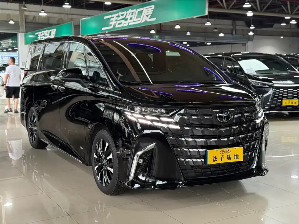 Toyota Alphard 2023 из CN, фото 4
