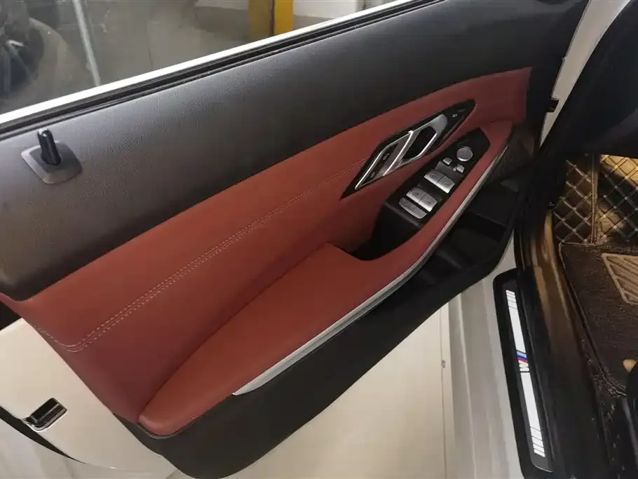 BMW 3 Series 2024 из CN, фото 7