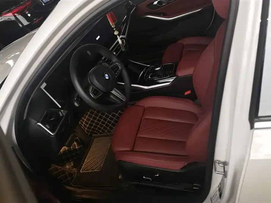 BMW 3 Series 2024 из CN, фото 9