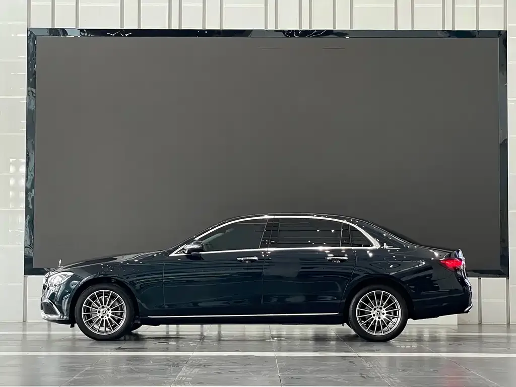 Mercedes-Benz E-Class 2022 из CN, фото 3
