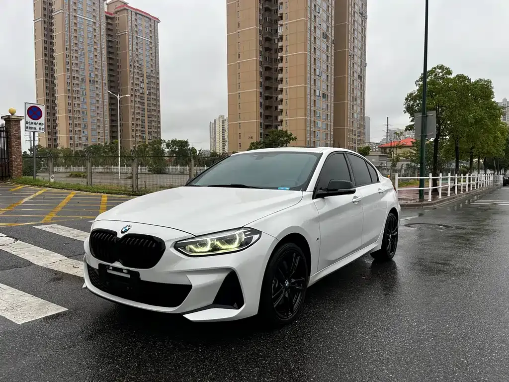 BMW 1 Series 2022 из CN, фото 3