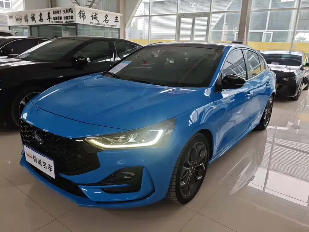 Ford Focus 2022 из CN, фото 1
