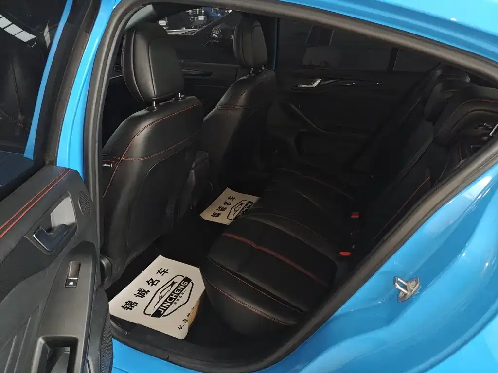 Ford Focus 2022 из CN, фото 6