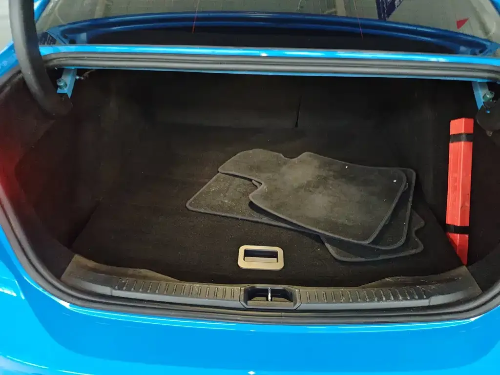 Ford Focus 2022 из CN, фото 7