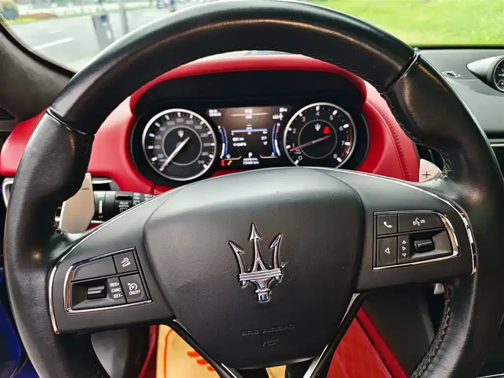Maserati Levante 2023 из CN, фото 10