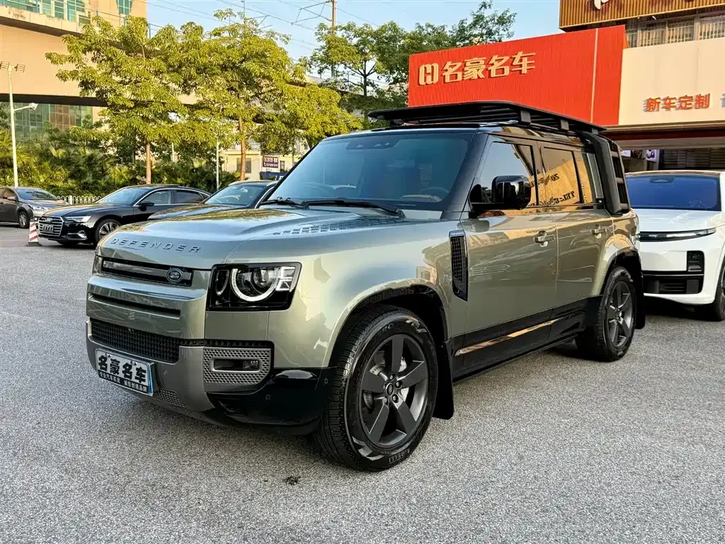 Land Rover Defender — фото 1