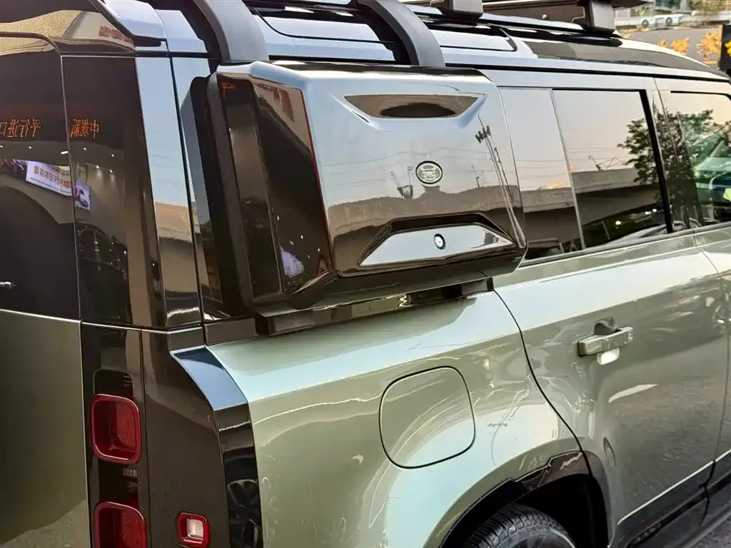 Land Rover Defender — фото 6