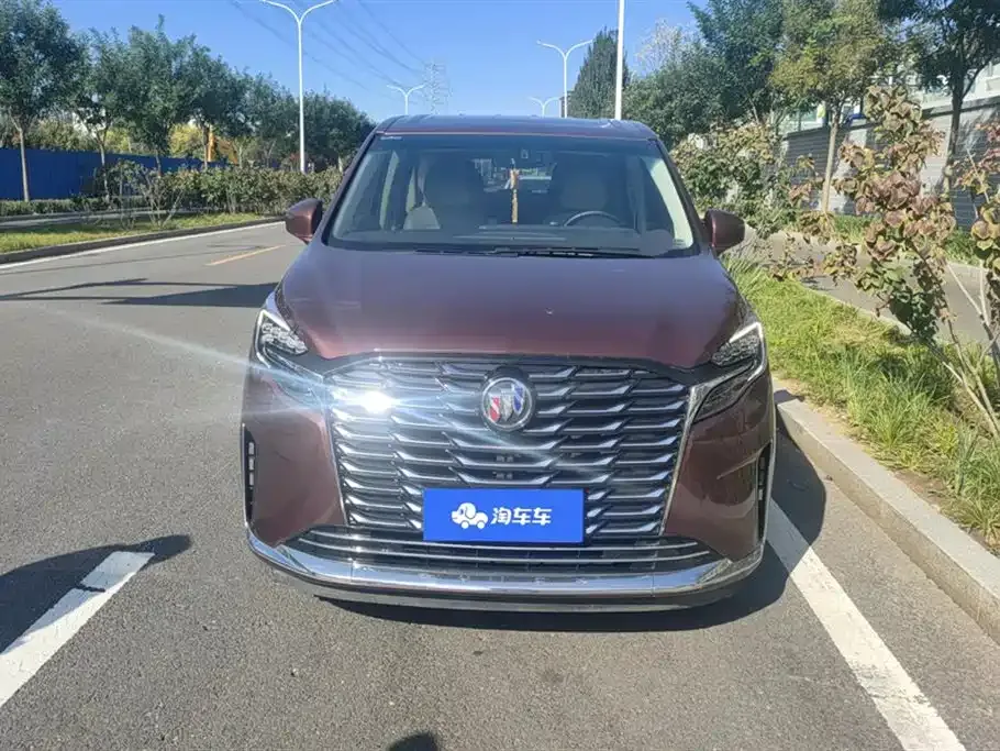 Buick GL8 2023 из CN, фото 2