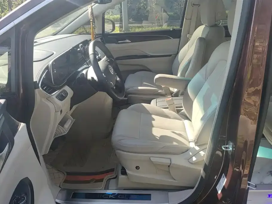 Buick GL8 2023 из CN, фото 9