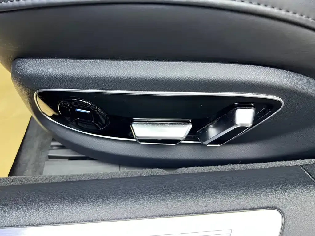 Audi A8 2023 из CN, фото 7