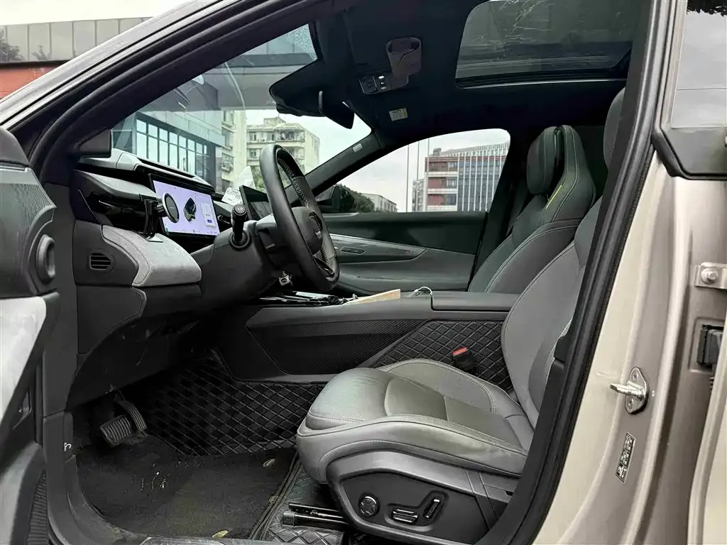 Lynk & Co 08 EM-P 2024 из CN, фото 4