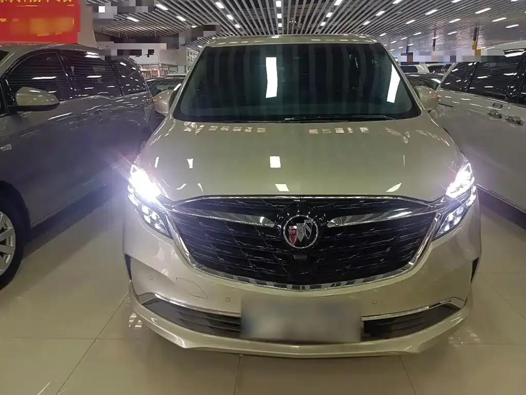 Buick GL8 2021 из CN, фото 3