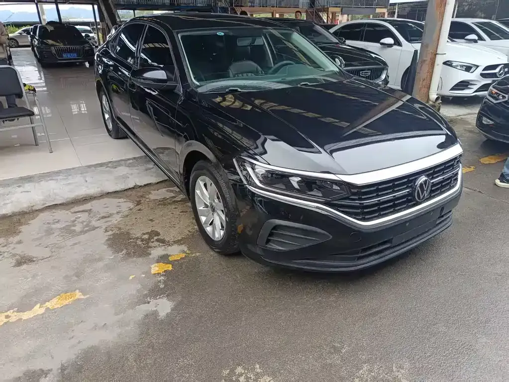 Volkswagen Passat 2022 из CN, фото 2