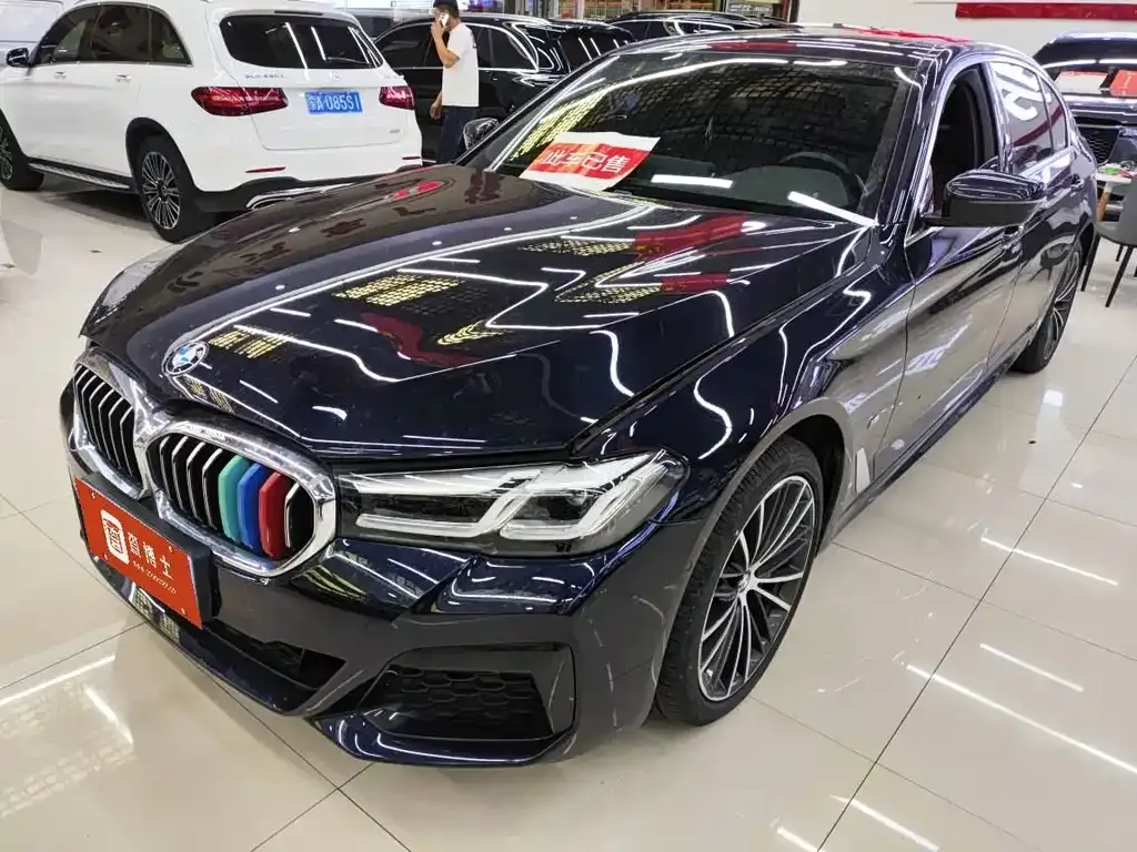 BMW 5 Series 2022 из CN, фото 1