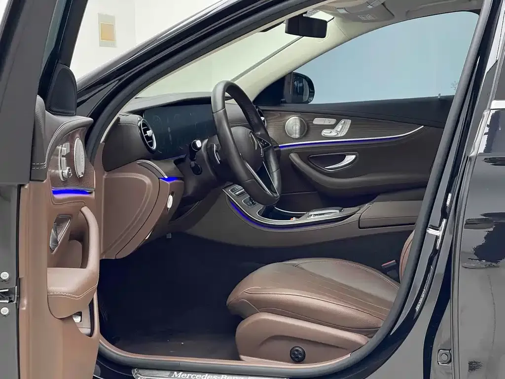 Mercedes-Benz E-Class 2023 из CN, фото 6