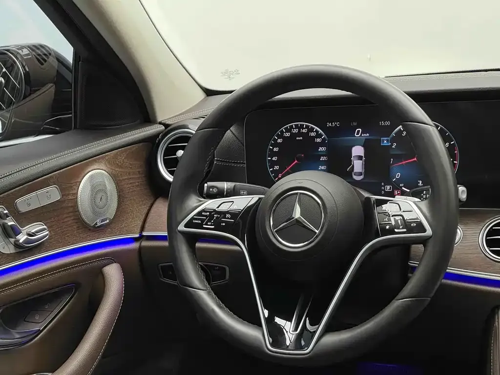 Mercedes-Benz E-Class 2023 из CN, фото 9