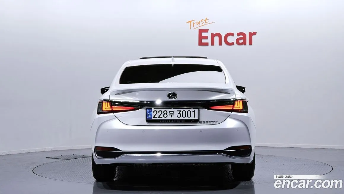 Lexus ES 2025 из KR, фото 4