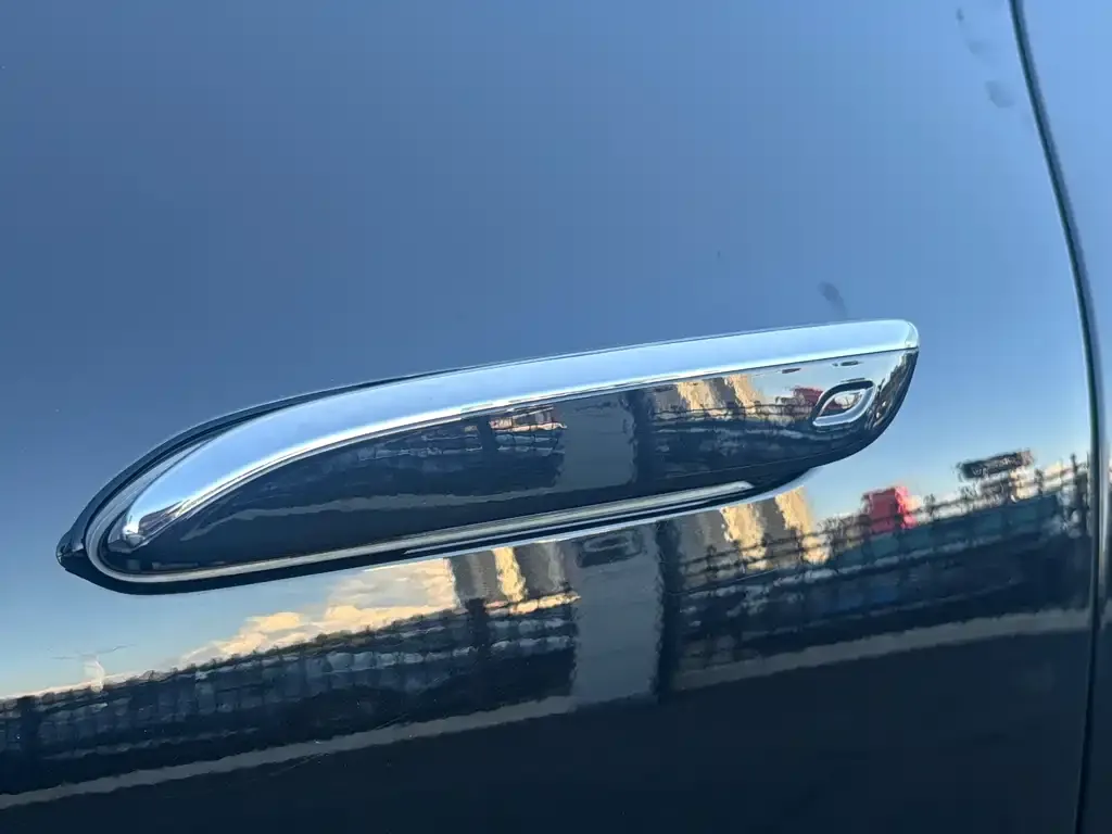 Mercedes-Benz EQS SUV 2025 из CN, фото 8