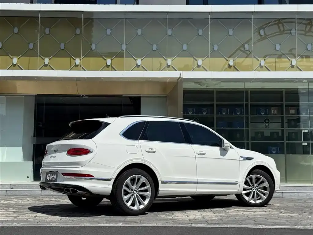 Bentley Bentayga 2021 из CN, фото 3