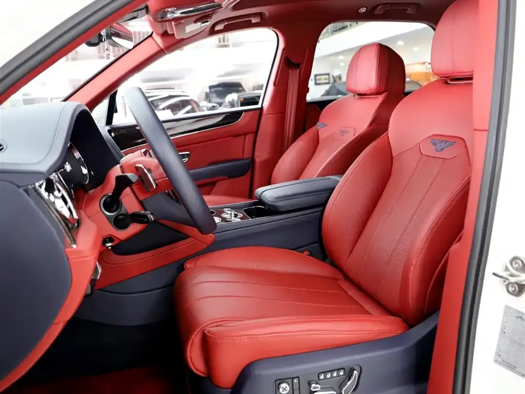 Bentley Bentayga 2021 из CN, фото 6