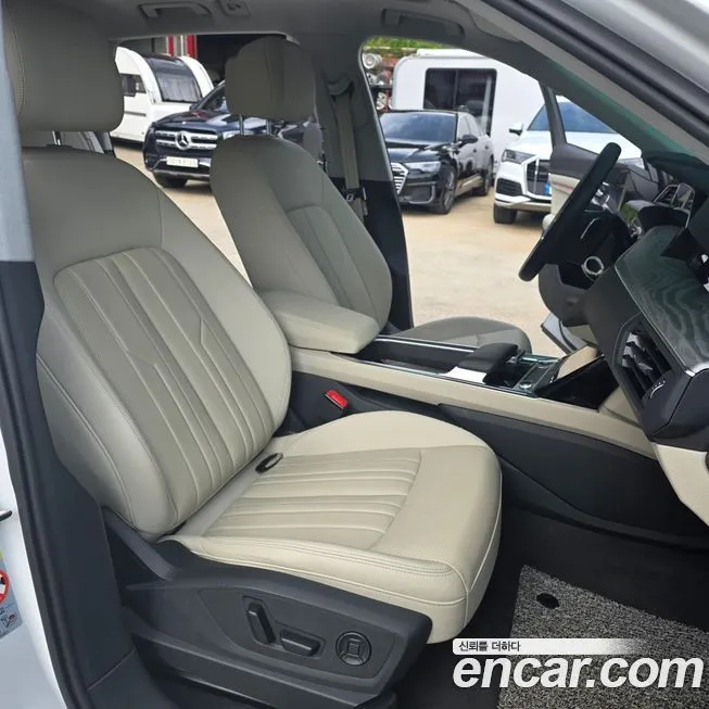 Audi e-tron 2022 из KR, фото 9