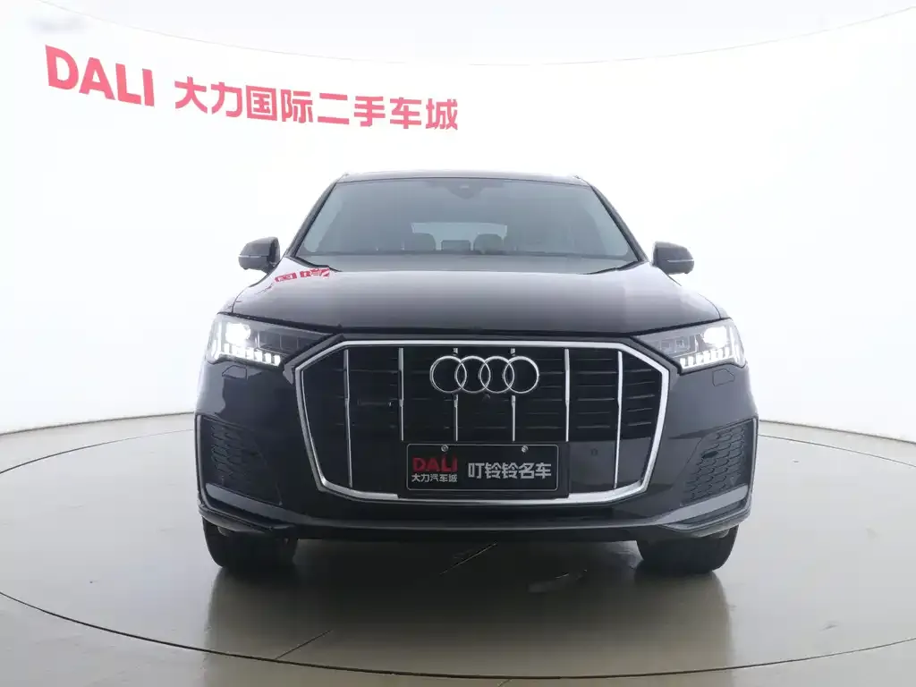 Audi Q7 2024 из CN, фото 2