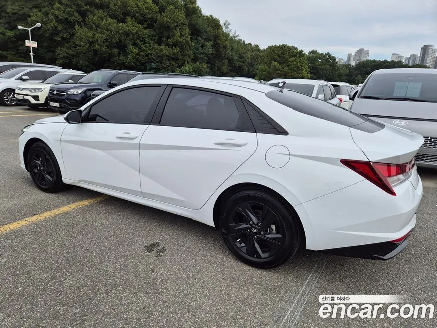 Hyundai AVANTE 2023 из KR, фото 4