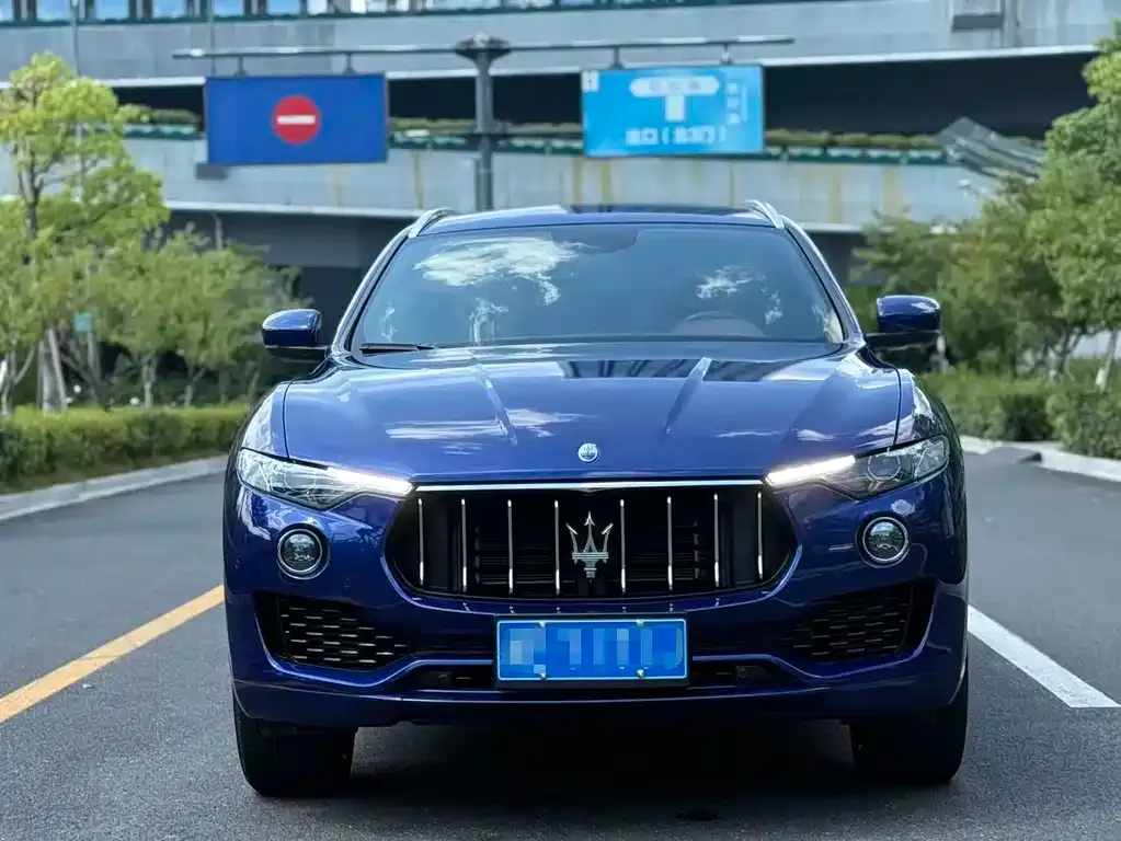 Maserati Levante — фото 2