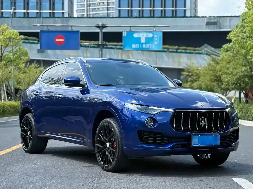 Maserati Levante — фото 3