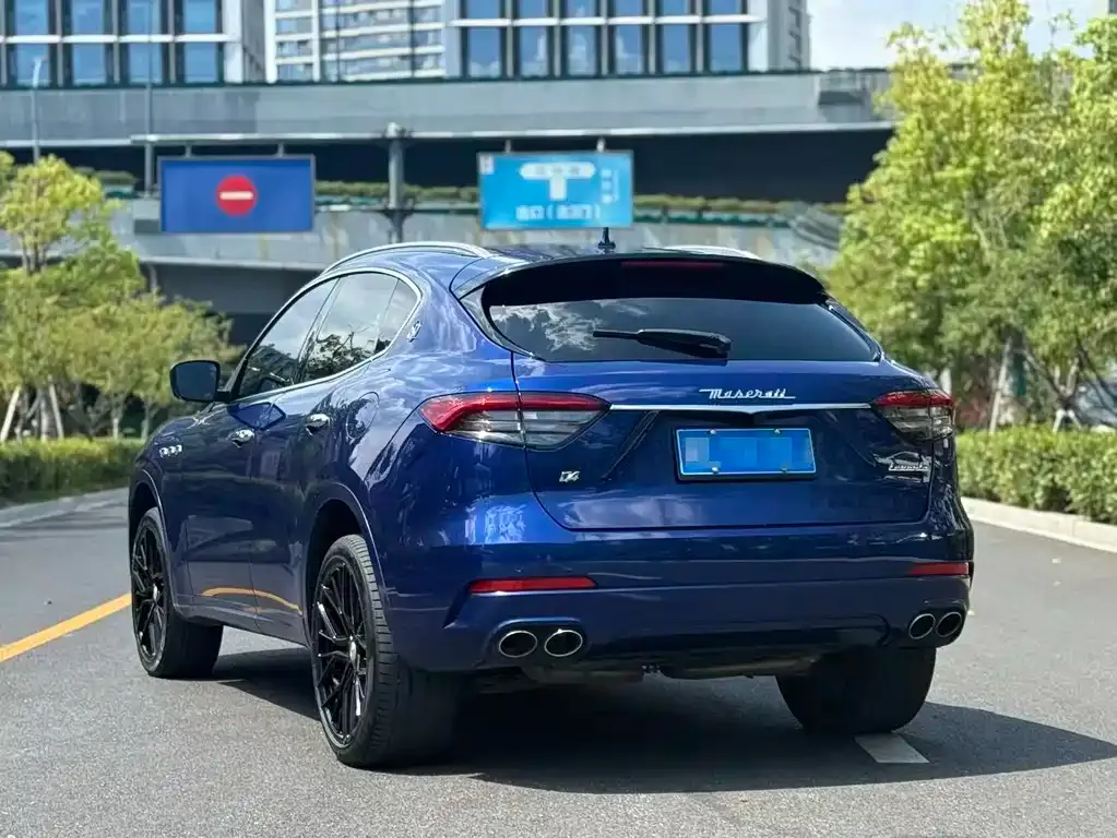 Maserati Levante — фото 4